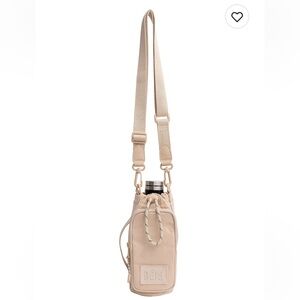 BEIS the water bottle sling